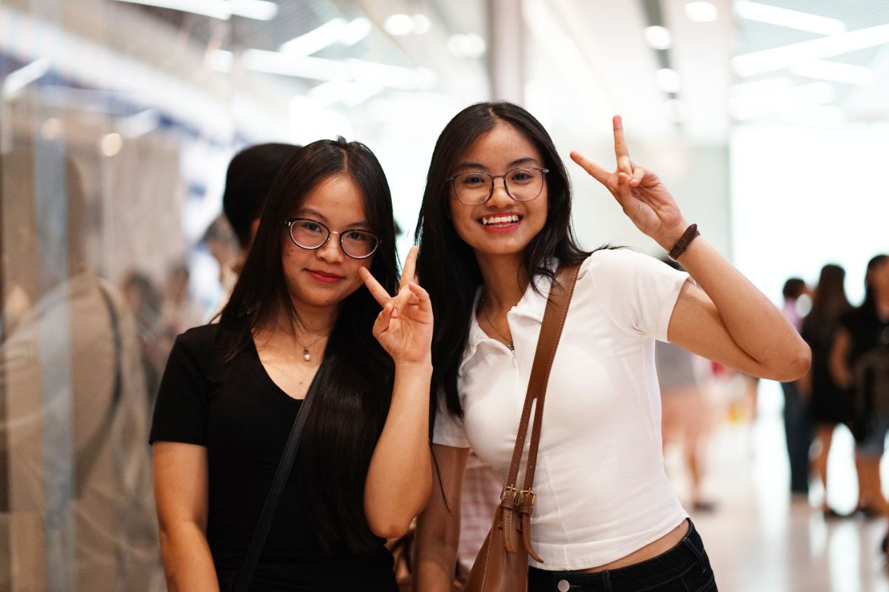 Choáng váng trước biển người đặc kịt tại TTTM ngày 1/1, muốn ăn uống phải đợi chờ gần cả tiếng- Ảnh 14.