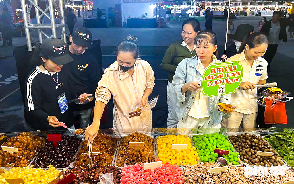 chơi tết - Ảnh 1.