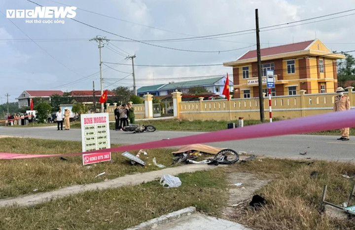 Xe tải tông nhiều phương tiện, 4 người thương vong: Chủ tịch TP Huế chỉ đạo nóng- Ảnh 1.