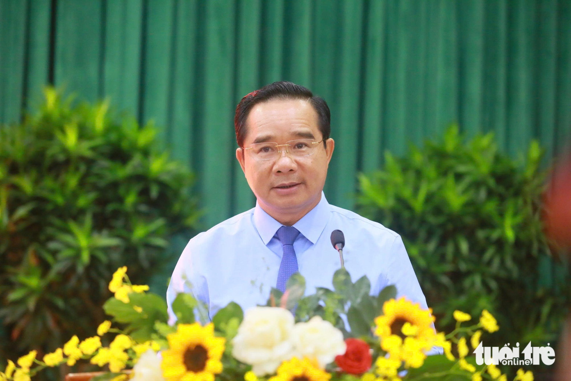 Chủ tịch UBND TP.HCM: Họp để giải quyết vấn đề, không đùn đẩy trách nhiệm - Ảnh 1.