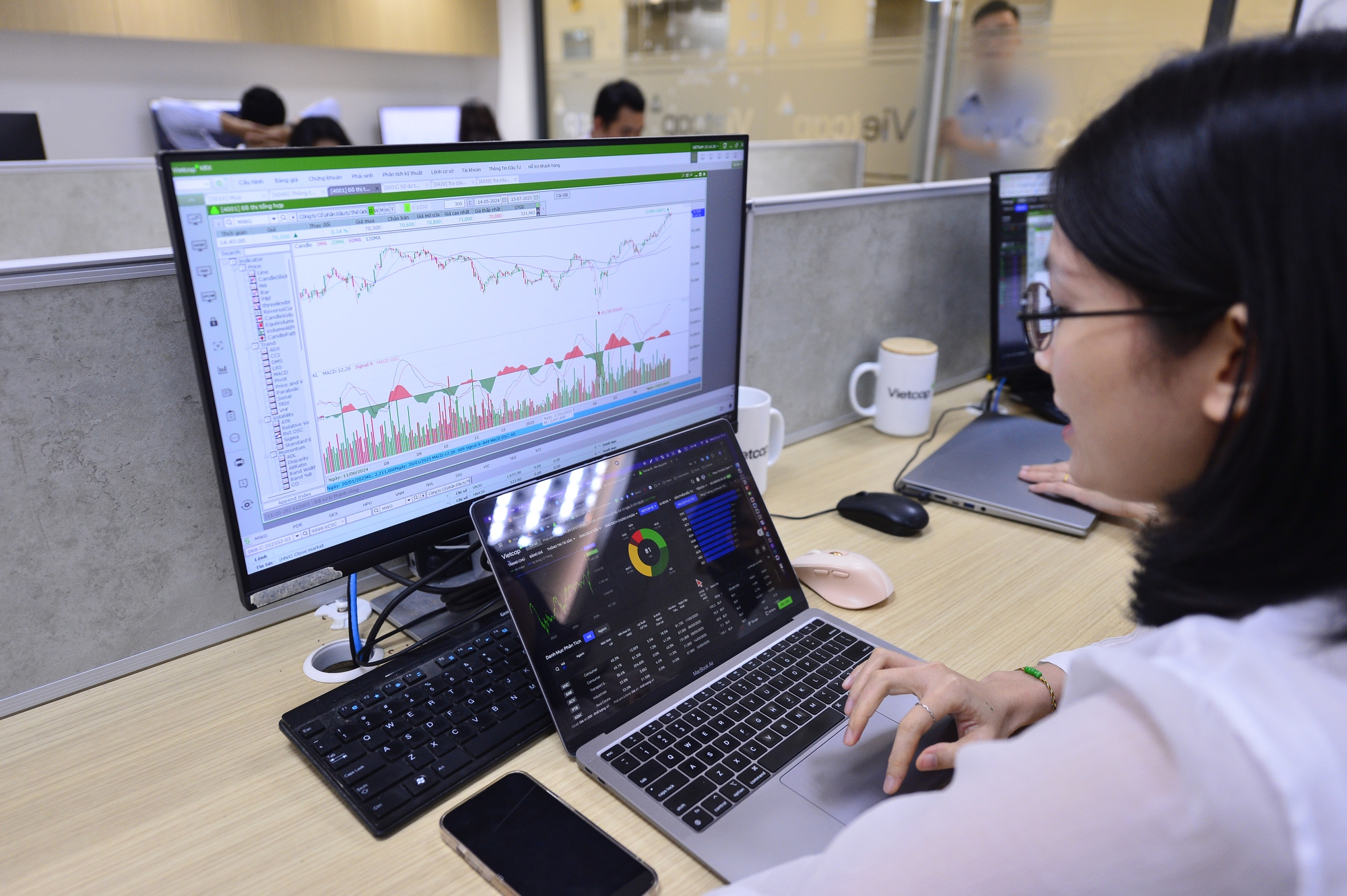 chứng khoán - Ảnh 1.