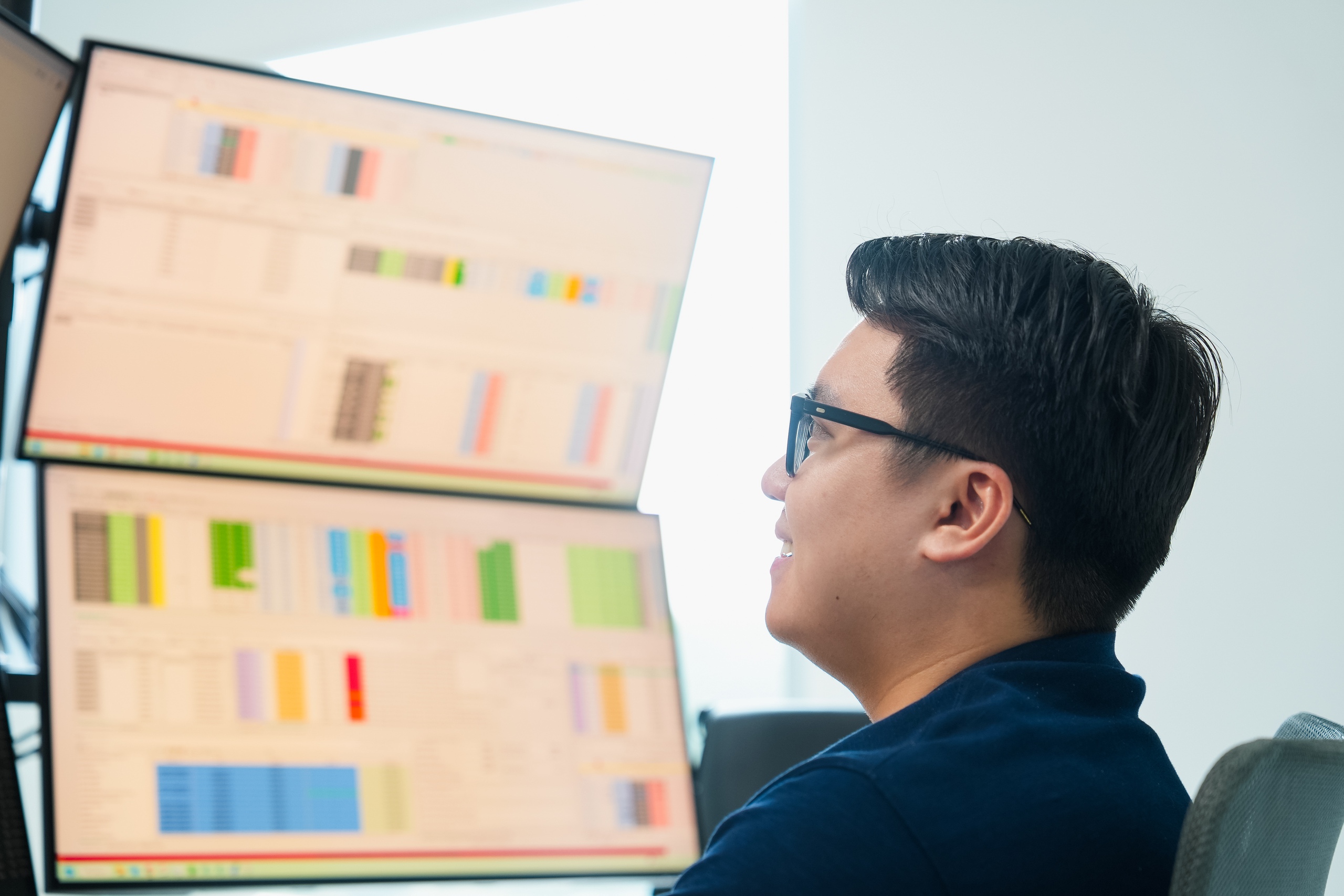 Chứng khoán 23-1: Dòng tiền dịch chuyển đến cổ phiếu nền giá thấp? - Ảnh 1.