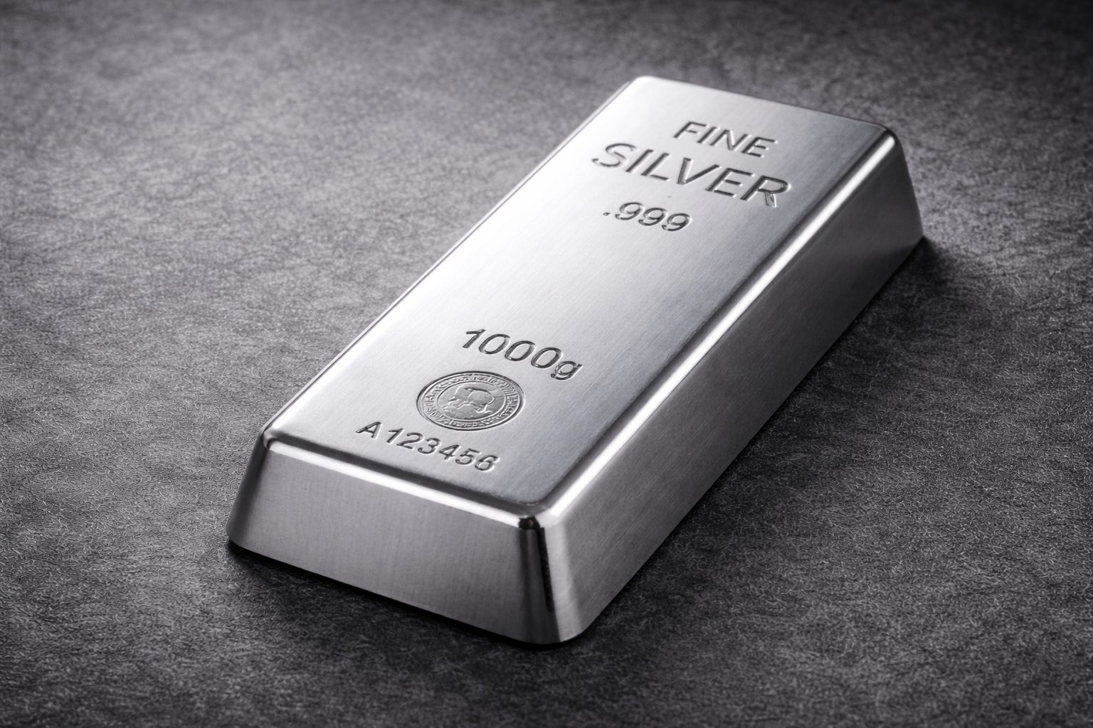 Chứng khoán ì ạch, có nên nhập cuộc 'cơn sốt' bạc? - Ảnh 1.