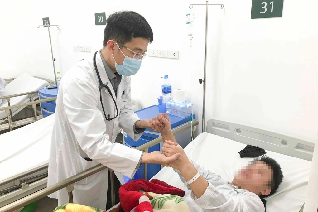 Chuyên gia cảnh báo những thời điểm dễ bị đột quỵ trong mùa đông lạnh giá - 1