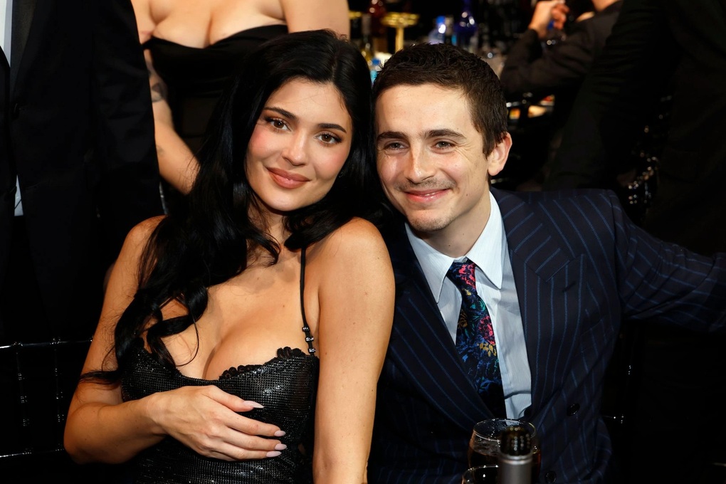 Chuyện tình ngọt ngào 3 năm của “diễn viên điển trai nhất thế giới” - 1