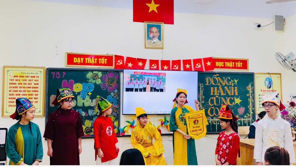 Clip đi họp phụ huynh được xem Táo quân gây sốt mạng  - 1