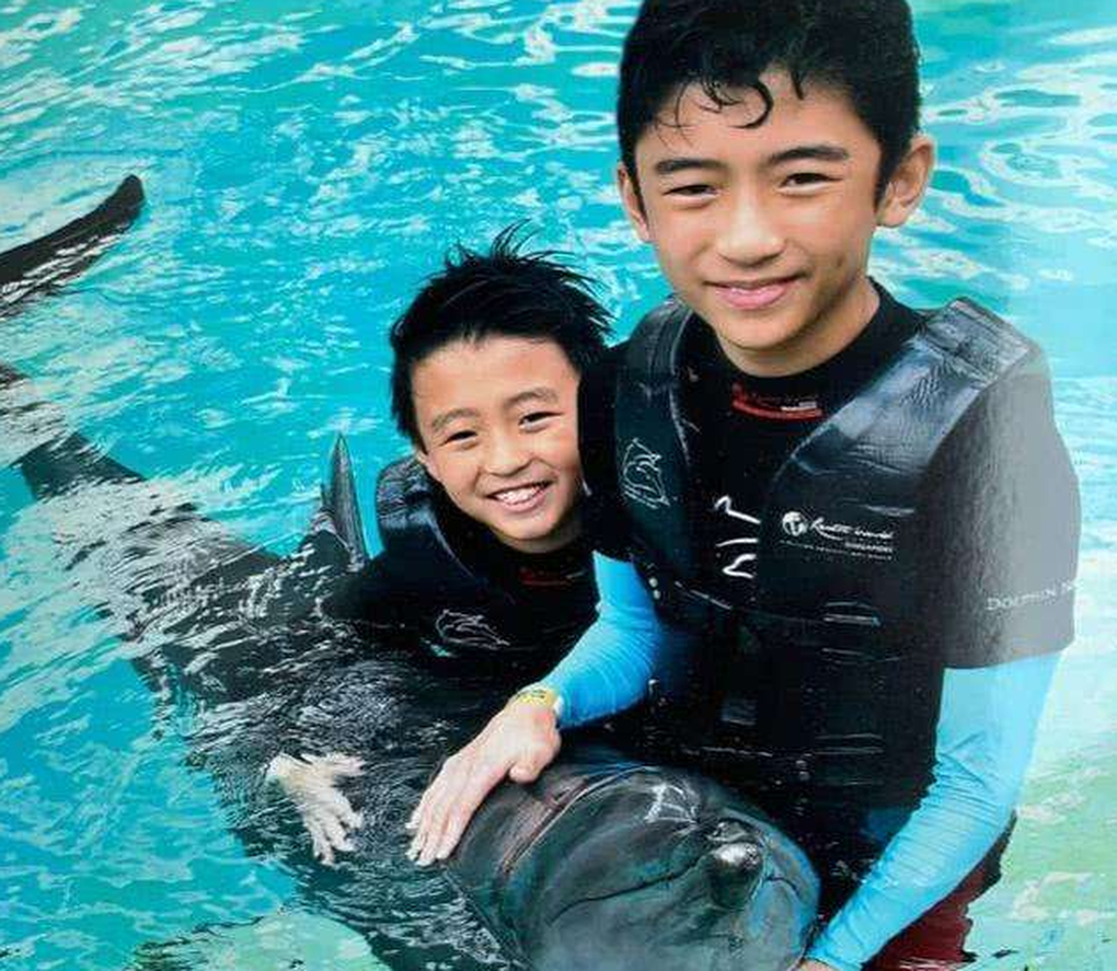 Con trai Trương Bá Chi gây sốt vì đẹp trai, học giỏi và đa tài - 4