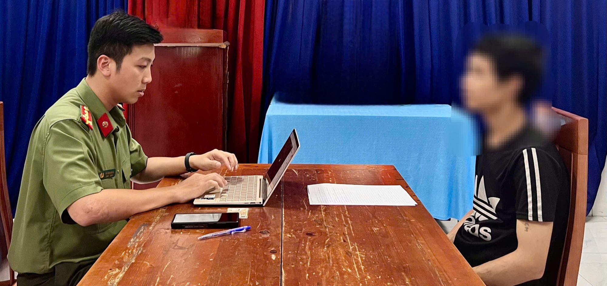 Công an TP.HCM: Video clip 'nghệ sĩ Quyền Linh bị bắt' được tạo bằng AI, sai sự thật - Ảnh 1.