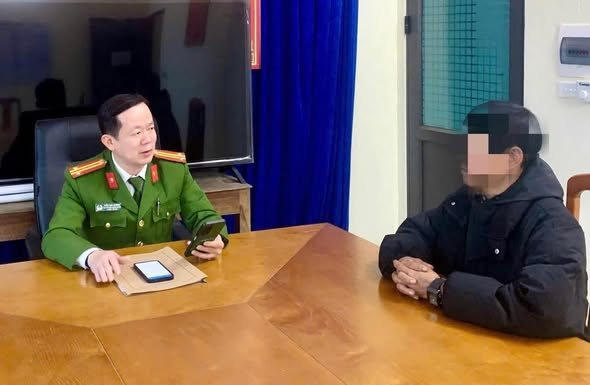 Phải đóng 30% vì tài khoản nhận 500 triệu đồng nhưng quyết không nộp: Công an điều tra người đàn ông ở Hà Nội- Ảnh 1.