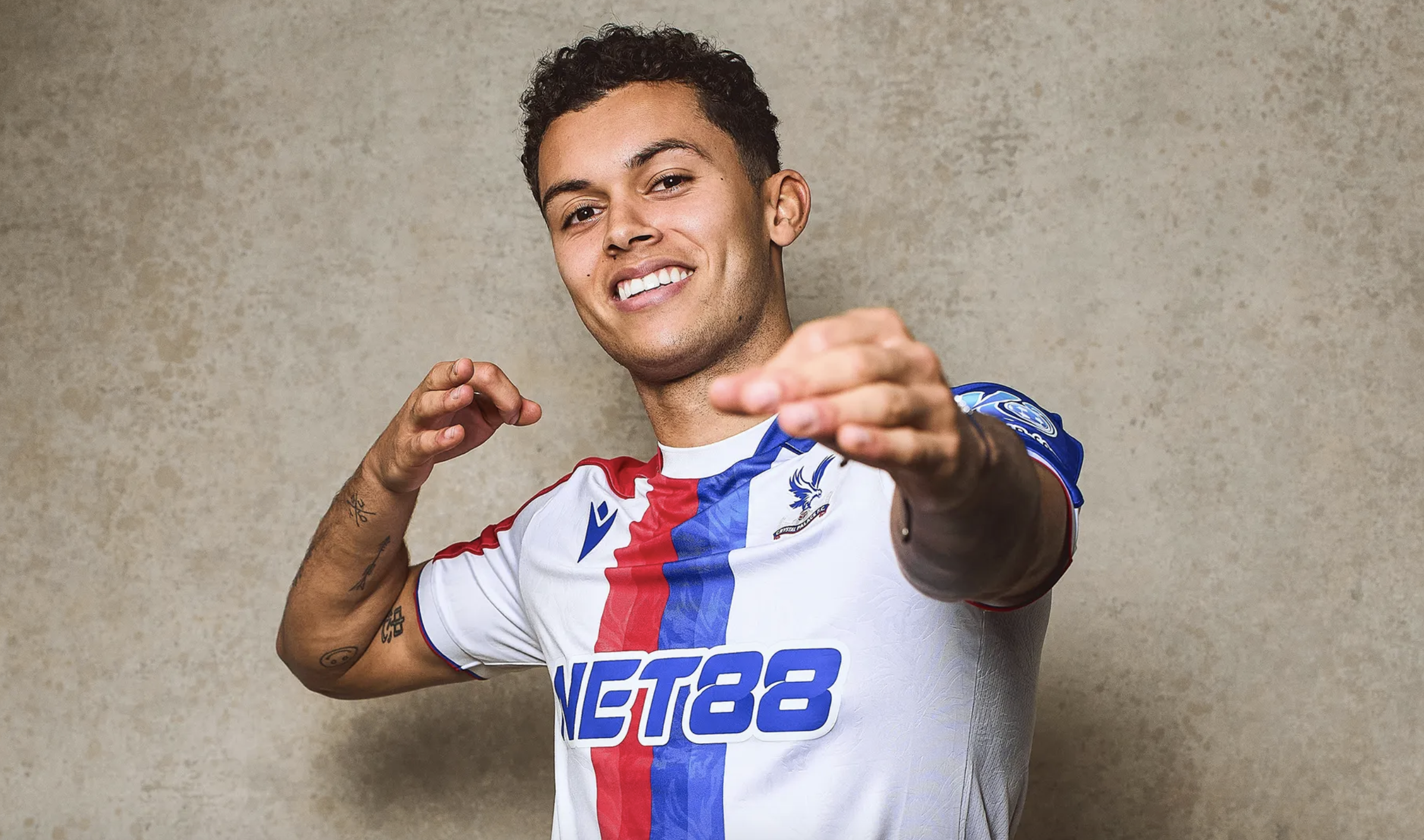 Crystal Palace gây sốc thị trường chuyển nhượng với bản hợp đồng Brennan Johnson - Ảnh 1.