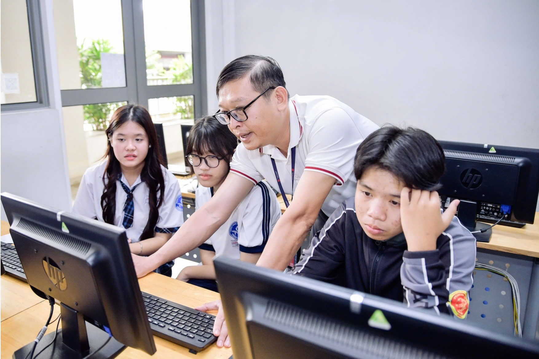 Cú hích mới từ Luật Viên chức - Ảnh 1.