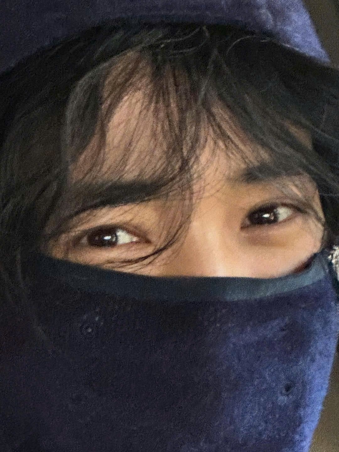 Cả MXH truy lùng danh tính ngôi sao bịt kín mặt: Ai cũng đoán Ji Chang Wook, Cha Eun Woo nhưng đáp án là 1 mỹ nhân- Ảnh 1.