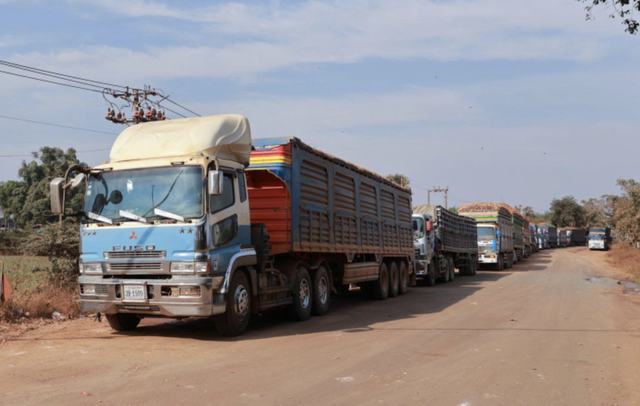 Thủ tướng yêu cầu lập đường dây nóng 24/7 tháo gỡ vướng mắc với Nghị định 46- Ảnh 1.