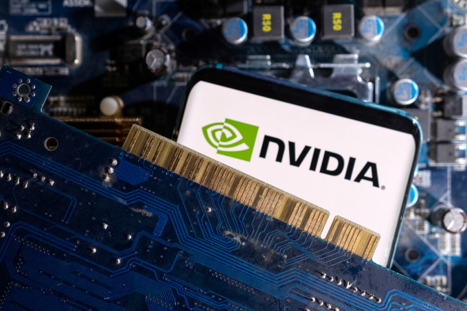 Logo Nvidia trên màn hình smartphone. Ảnh: Reuters