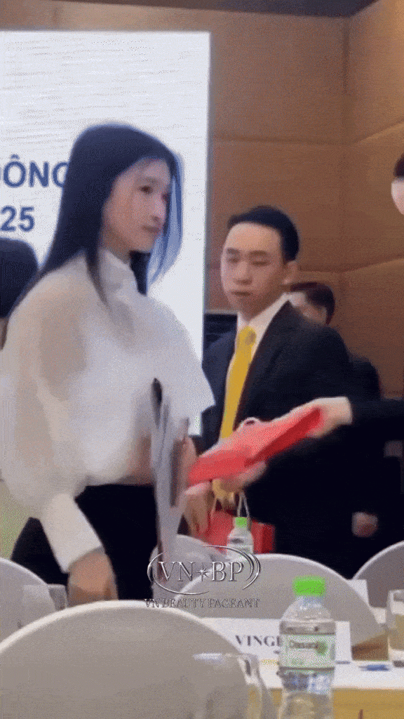 Cuộc sống á hậu Phương Nhi trong một năm làm 'dâu tỷ phú' - 4