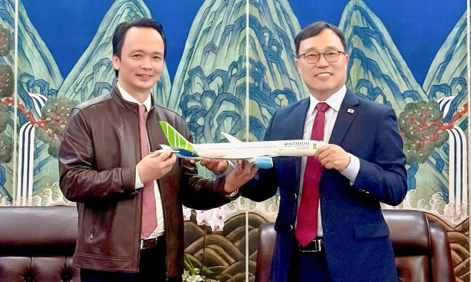 Ông Trịnh Văn Quyết xuất hiện tại cuộc gặp Đại sứ Hàn Quốc tại Việt Nam. Ảnh: FLC