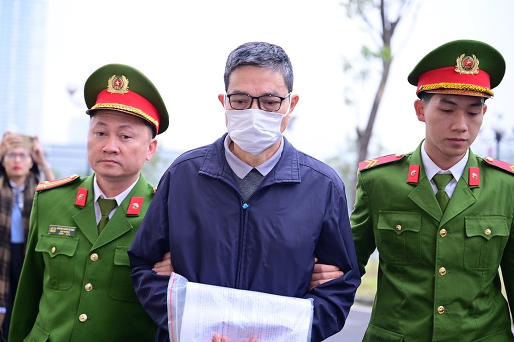 Cựu Cục trưởng Nguyễn Thanh Phong khóc nghẹn xin giảm án cho cấp dưới - 1