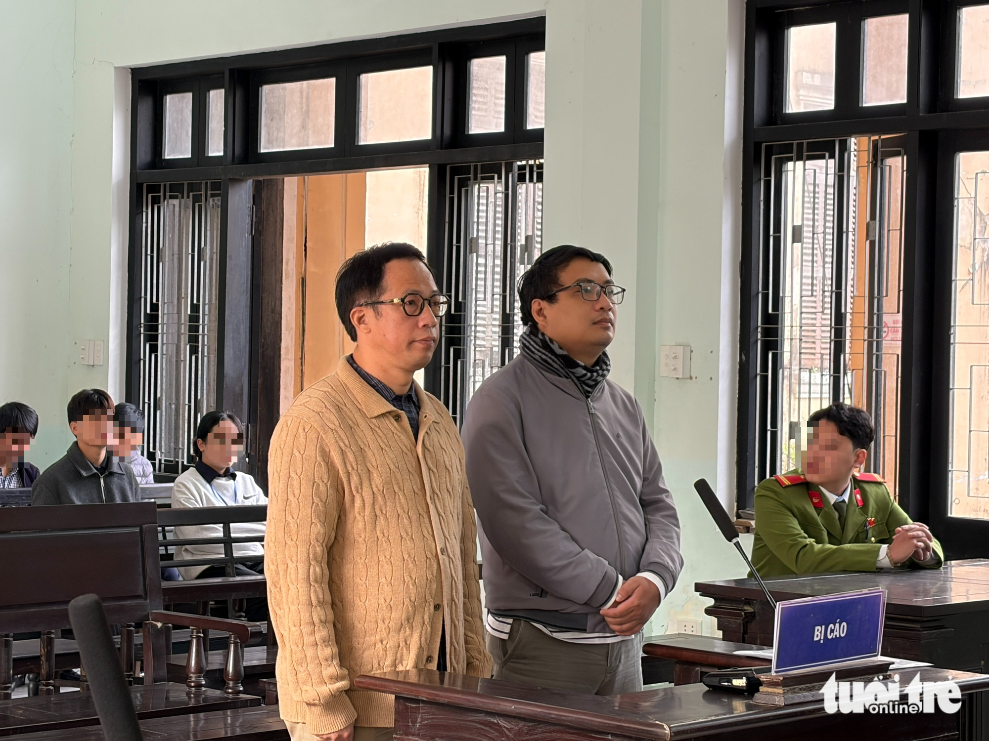 Cựu giám đốc Đại học Huế hầu tòa vì cáo buộc chiếm đoạt hơn 3 tỉ đồng - Ảnh 1.