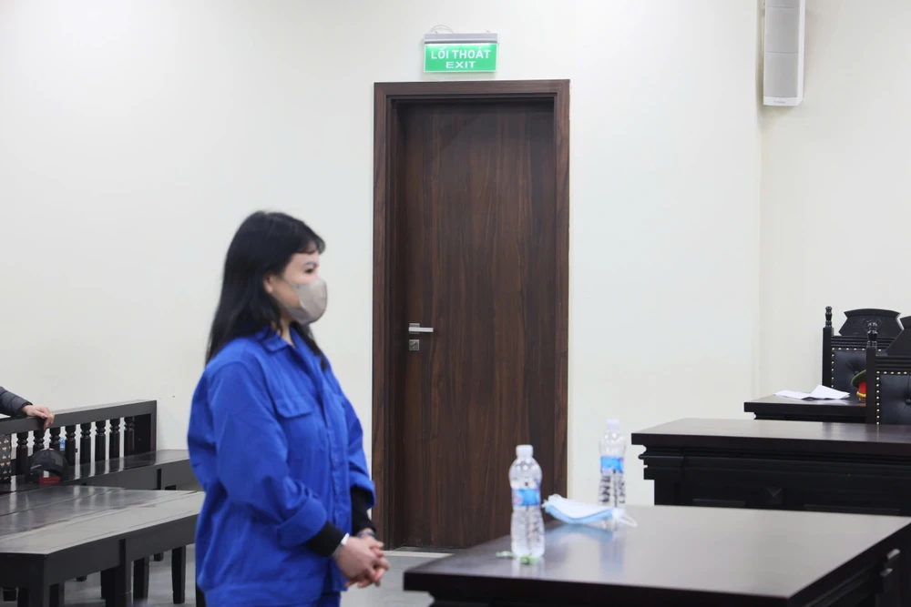 Bị cáo Vũ Thị Nhung giám đốc chi nhánh ngân hàng eximbank.jpg