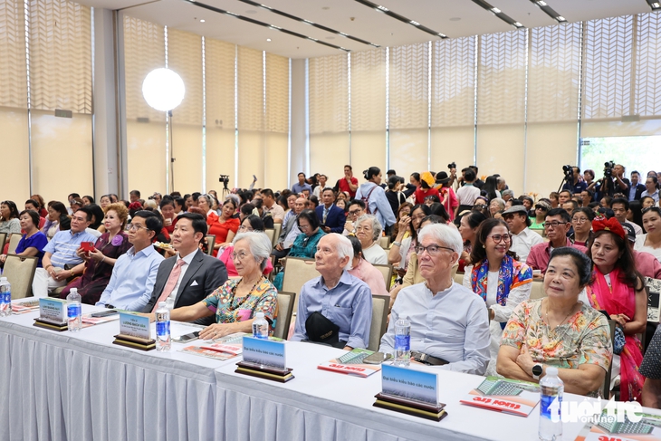 Đại hội XIV: Mở thêm 'cánh cửa' để kiều bào về nước đầu tư, làm ăn, cống hiến - Ảnh 1.