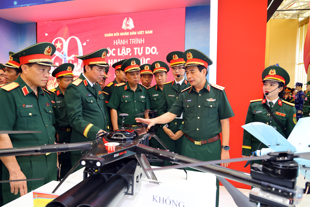 Đại tướng Phan Văn Giang: Đẩy mạnh xây dựng quân đội, bảo vệ Tổ quốc vững chắc trong tình hình mới - Ảnh 4.