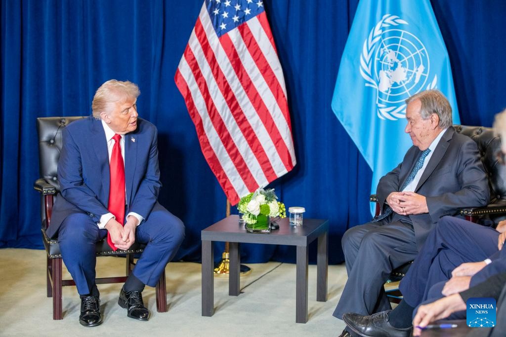 Dấn tới để thoát khó - Ảnh 1.