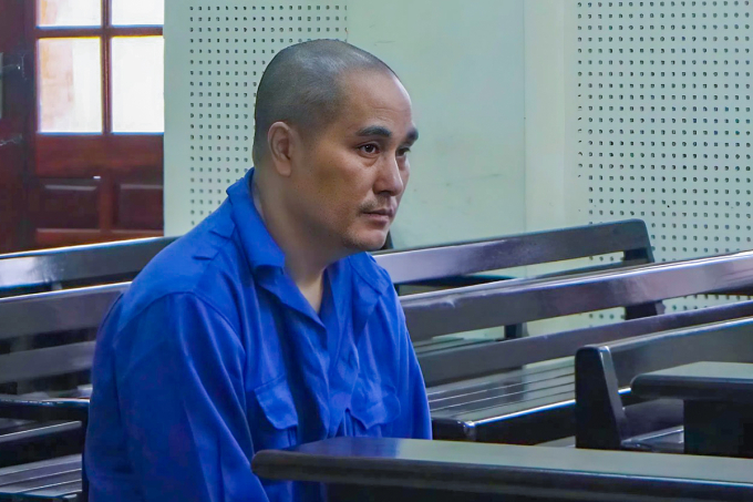 Bị cáo Mùa Bá Vừ tại phiên xử hồi cuối tháng 12/2025 tại TAND tỉnh Nghệ An. Ảnh: Đức Hùng