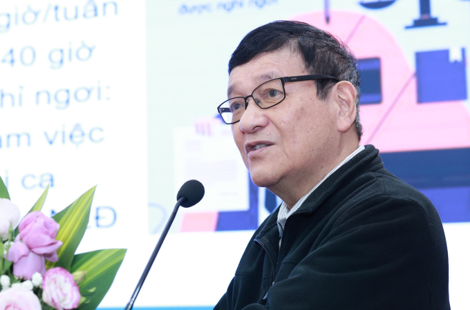 GS Lê Vân Trình tại hội thảo do Tổng liên đoàn lao động Việt Nam tổ chức chiều 15/1. Ảnh: Nguyễn Hải