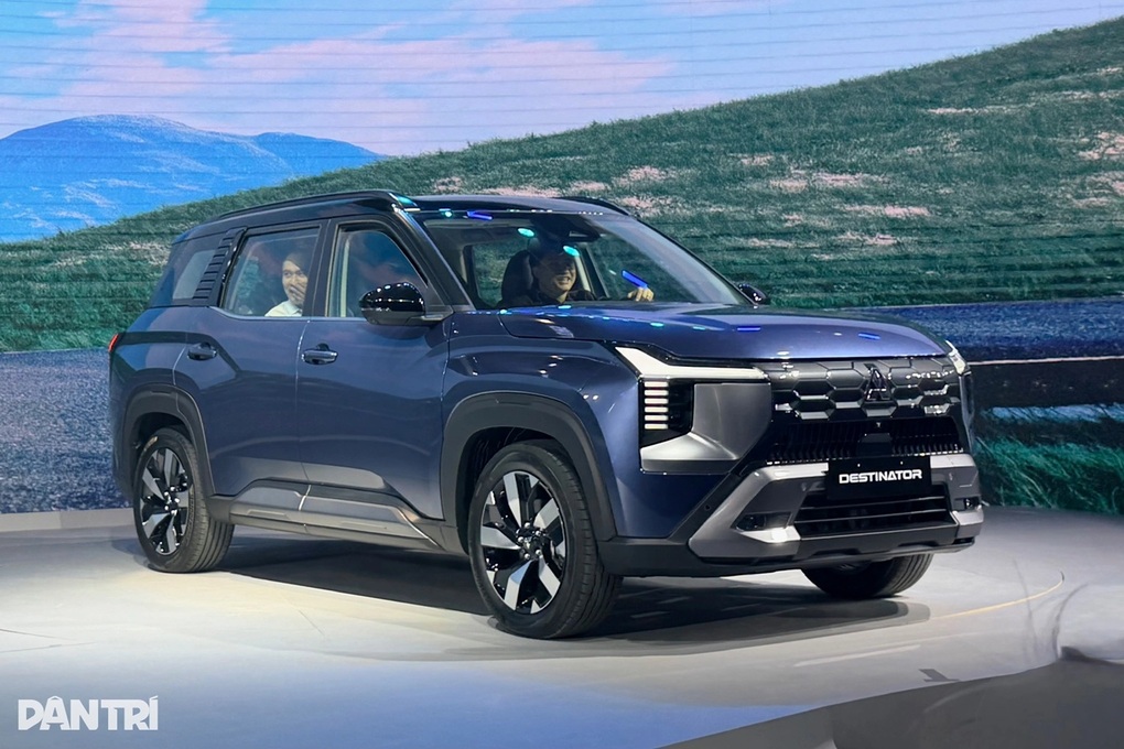 Destinator vượt qua Territory ngay tháng đầu mở bán, chỉ thua CX-5 - 1