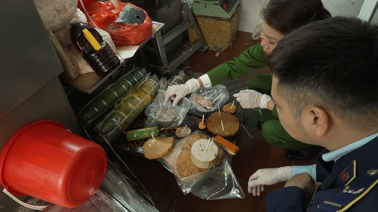 Cách nhận biết giò chả chứa hàn the cực độc hại: Đi chợ nhiều nhưng nhiều người không hề biết- Ảnh 2.