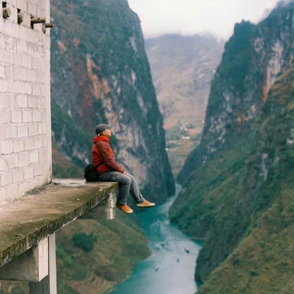 Điểm check-in thách thức tử thần” du khách mê mẩn ở Hà Giang - 1