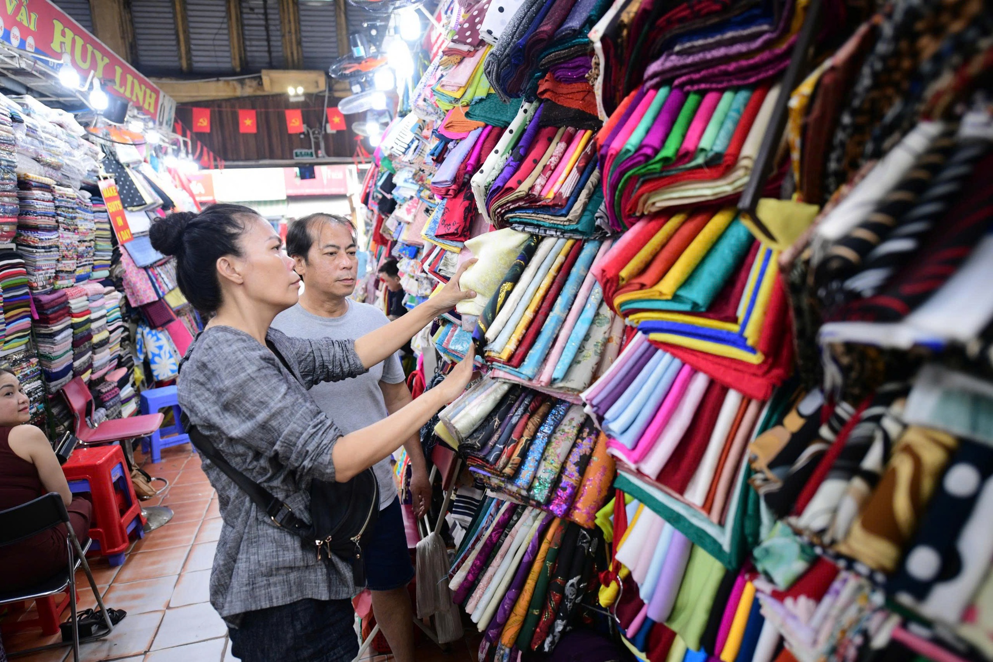 Doanh nghiệp, hộ kinh doanh không phải khai, nộp phí môn bài từ 2026 - Ảnh 1.