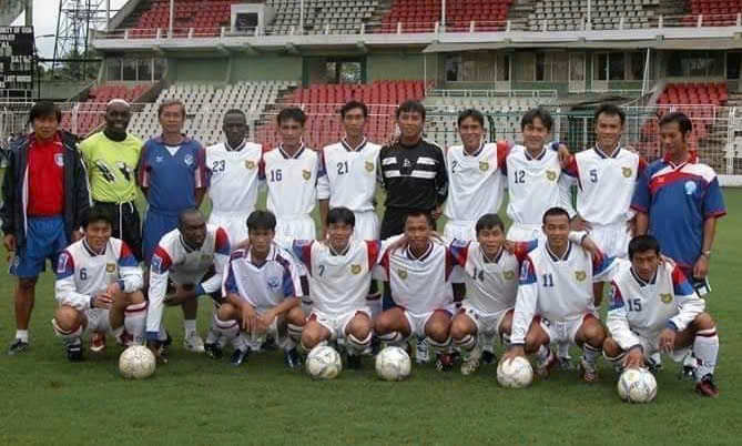 Độc lạ tuyển thủ từng dự vòng loại World Cup trở thành HLV giải sinh viên- Ảnh 1.