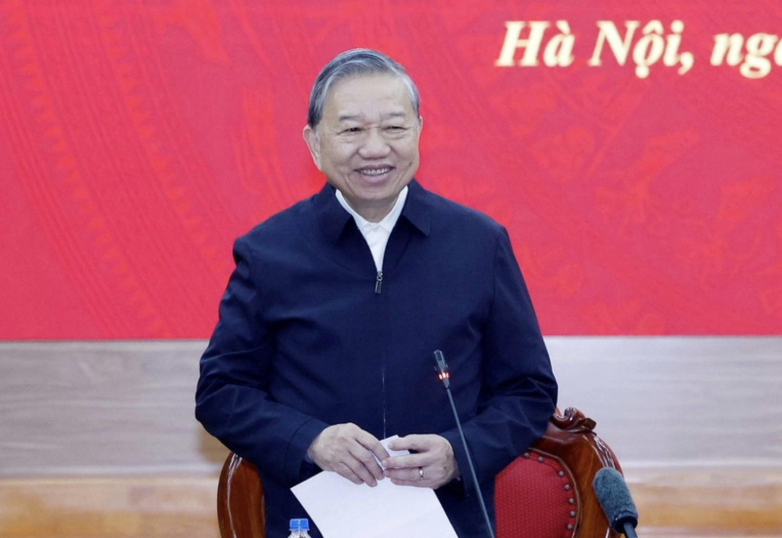 Tổng Bí thư: Xây dựng 2 nghị quyết về đổi mới mô hình phát triển đất nước - Ảnh 1.