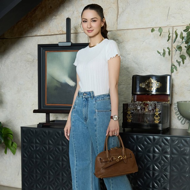 Đồng hồ mặt tròn, món phụ kiện 'nhỏ nhưng có võ'- Ảnh 1. Đồng hồ mặt tròn, món phụ kiện 'nhỏ nhưng có võ'- Ảnh 1.