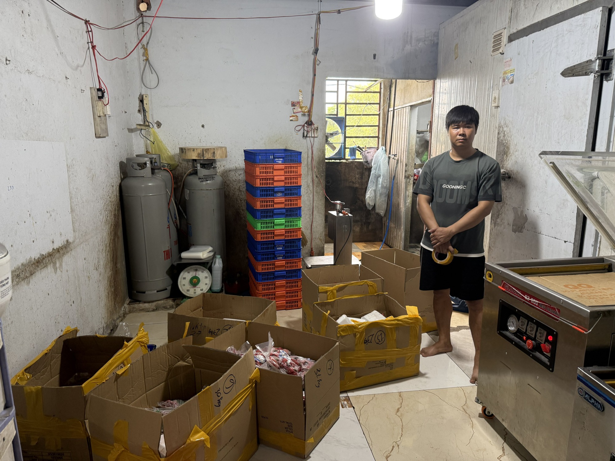 Đồng loạt khám xét ở nhiều tỉnh thành trong chuyên án lớn, bắt Giám đốc Trần Thị Vạn Phước và 7 người- Ảnh 1.