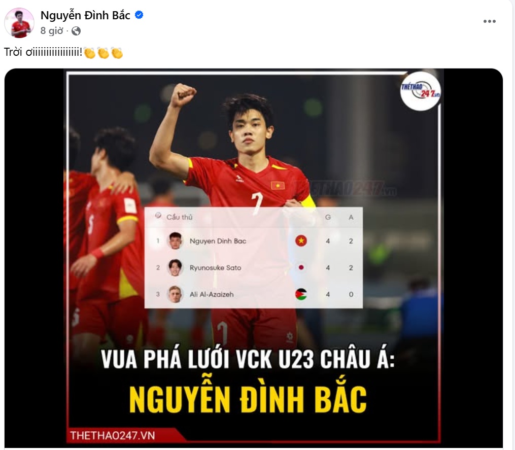 Động thái cực thú vị của Đình Bắc khi nhận danh hiệu Vua phá lưới châu Á, thốt lên: Trời ơi!- Ảnh 1. Động thái cực thú vị của Đình Bắc khi nhận danh hiệu Vua phá lưới châu Á, thốt lên: Trời ơi!- Ảnh 1.