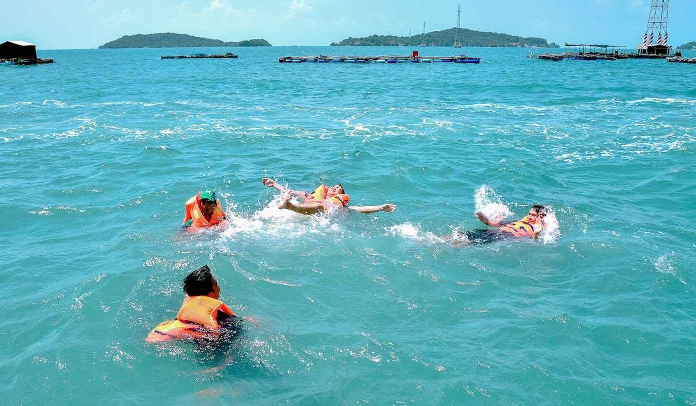 Du lịch biển, đảo là trụ cột tăng trưởng của An Giang- Ảnh 1.