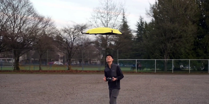 Dù tự bay theo người, che mưa nắng không cần cầm tay 2 dù tự bay - Ảnh 2.