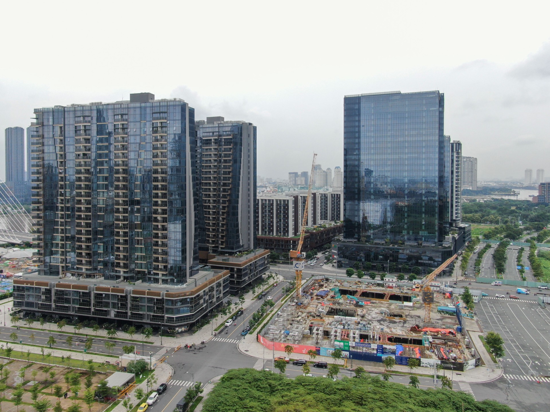 Đưa TP HCM thành trung tâm dịch vụ của khu vực - Ảnh 1. Đưa TP HCM thành trung tâm dịch vụ của khu vực - Ảnh 1.