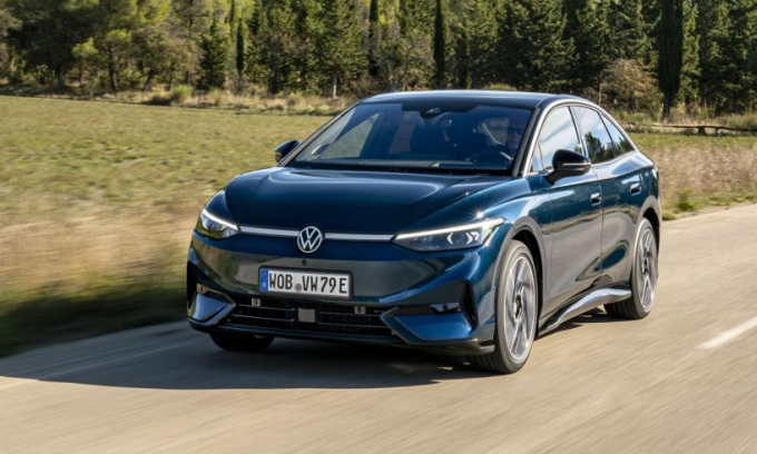 Volkswagen ID.7 - xe điện bán chạy nhất tại Đức trong 2025. Ảnh: Turbo