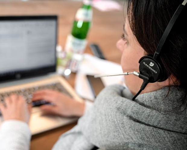 Đức tính siết quyền làm việc bán thời gian, muốn lao động 'làm hết khả năng' - Ảnh 1.