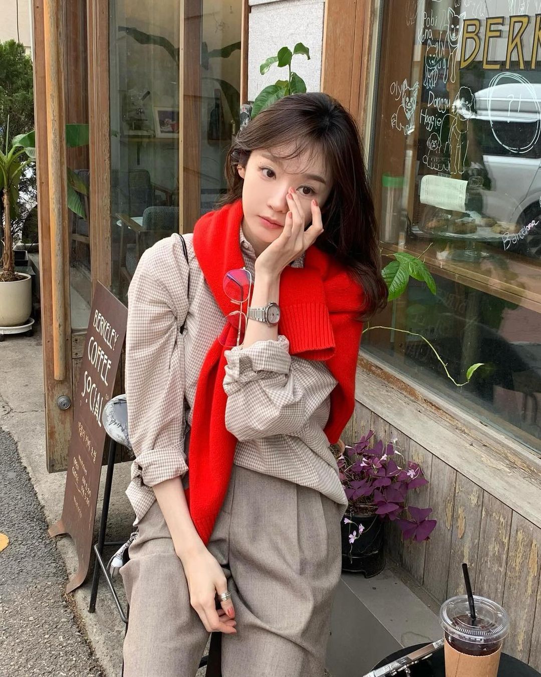 23 tuổi biếu mẹ 100 triệu tiêu Tết, vẫn dư 300 triệu: Đúng là “con gái nhà người ta”!- Ảnh 2. 23 tuổi biếu mẹ 100 triệu tiêu Tết, vẫn dư 300 triệu: Đúng là “con gái nhà người ta”!- Ảnh 2.