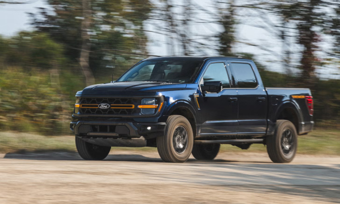 Ford F-150 2024 nằm trong danh sách của đợt triệu hồi tháng 5/2025. Ảnh: Car and Driver