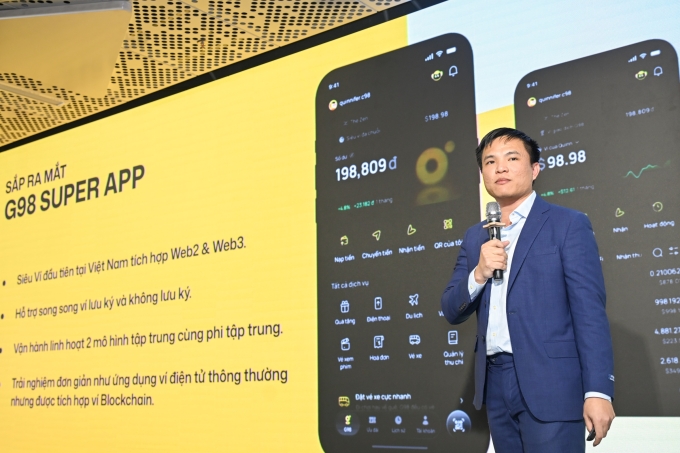 Lê Thanh, Tổng giám đốc G98 giới thiệu về ứng dụng cùng tên do doanh nghiệp này phát triển. Ảnh: Minh Sơn
