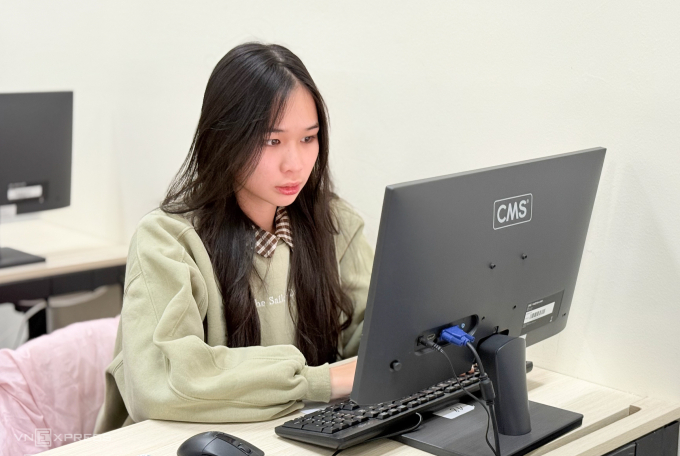 Thí sinh thi đánh giá tư duy TSA tại Đại học Bách khoa Hà Nội ngày 24/1. Ảnh: Dương Tâm