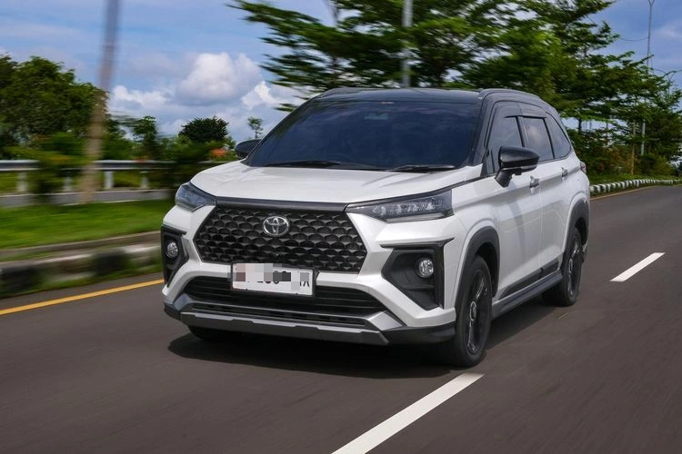 Gần 4.000 đơn đặt hàng mua Toyota Veloz Hybrid, chờ ngày về Việt Nam - Ảnh 2.