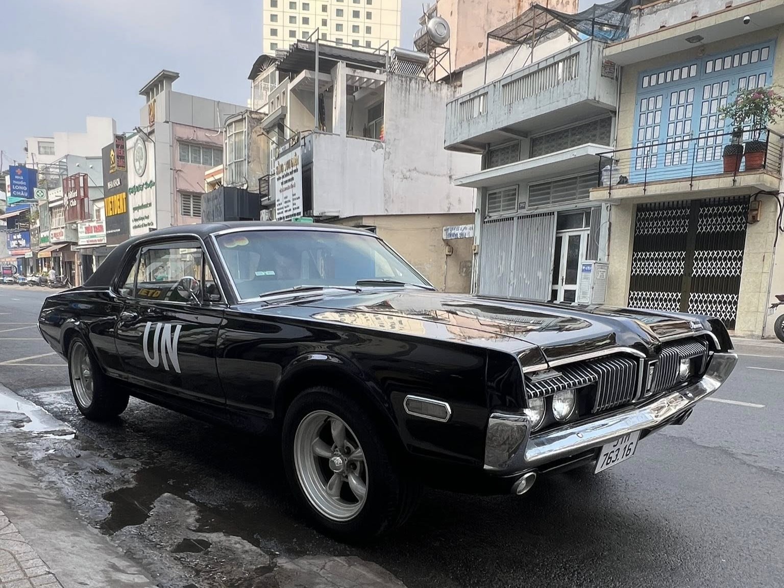 Ông Đặng Lê Nguyên Vũ cầm lái ‘hàng hiếm’ Mercury Cougar 1968 xuống phố: Gần 60 năm tuổi vẫn chạy bốc, mảnh ghép mới trong bộ sưu tập 4.000 tỷ đồng- Ảnh 1.