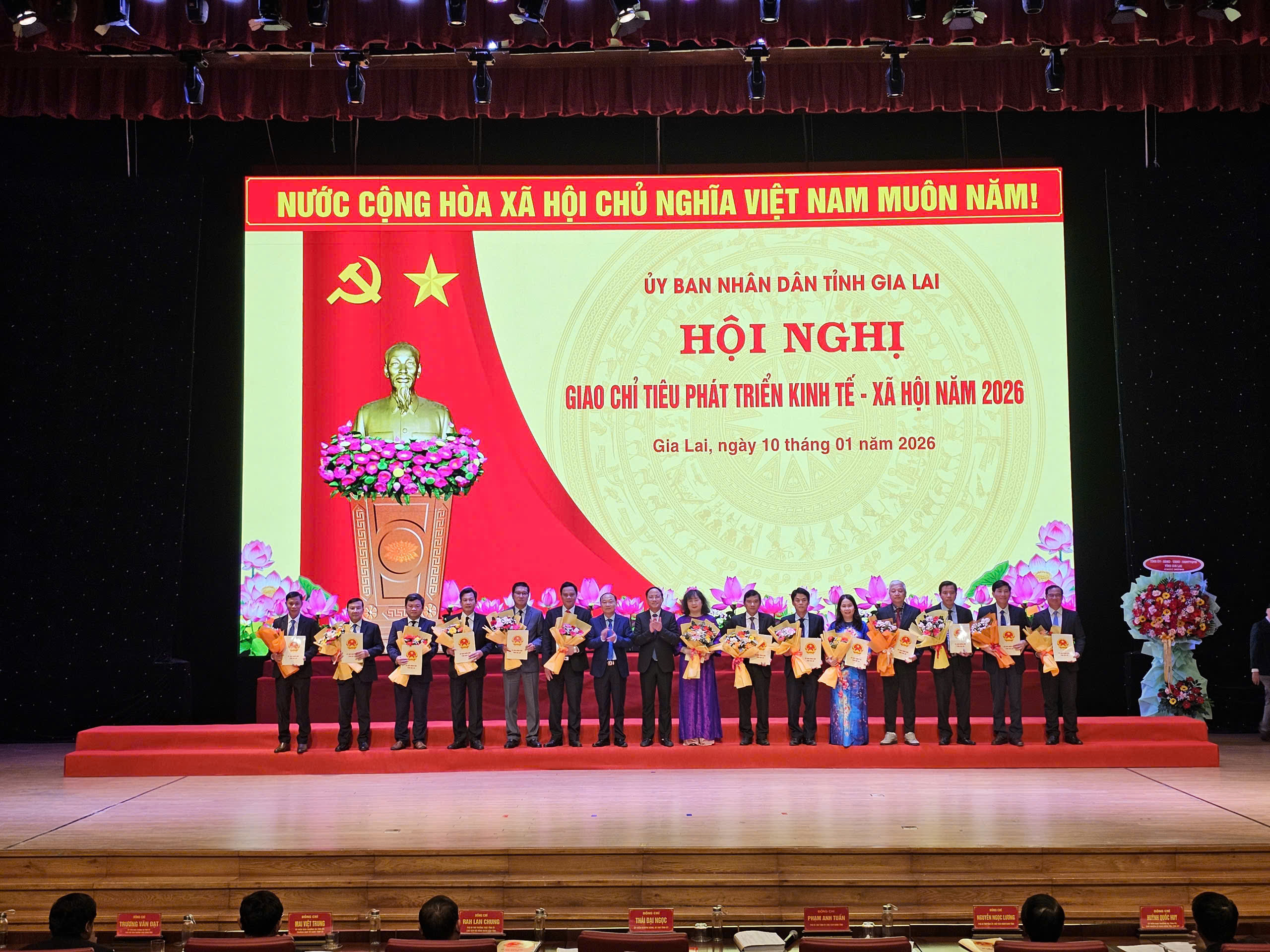 Gia Lai giao KPI phát triển kinh tế, xã hội đến 135 xã, phường- Ảnh 1.