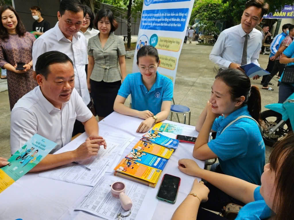 Gia cố mạng lưới an sinh xã hội - Ảnh 1.